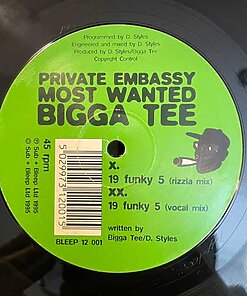 19 Funky 5 - Bigga Tee / D Styles