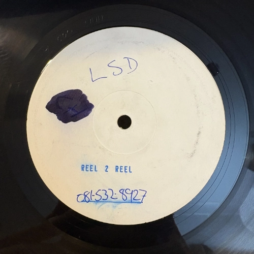 Oh Crumbs / Its Not Over / We Are About To Take LSD - 2 Boasters, A Digestive & A Jammy Dodger (W-Label)